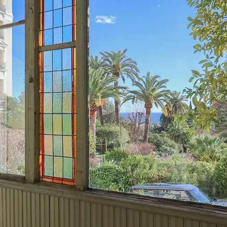 Le Riviera Palace, 4p, Vue Mer Et Charme Unique مينتون